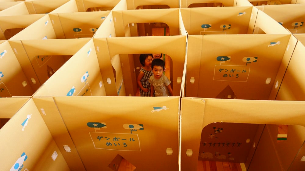 ダンボール迷路