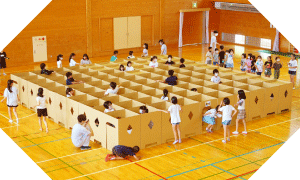 ダンボール迷路